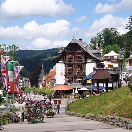 Rita - Atemberaubenden Wasserfaelle Triberg im Schwarzwald Ngoại thất bức ảnh